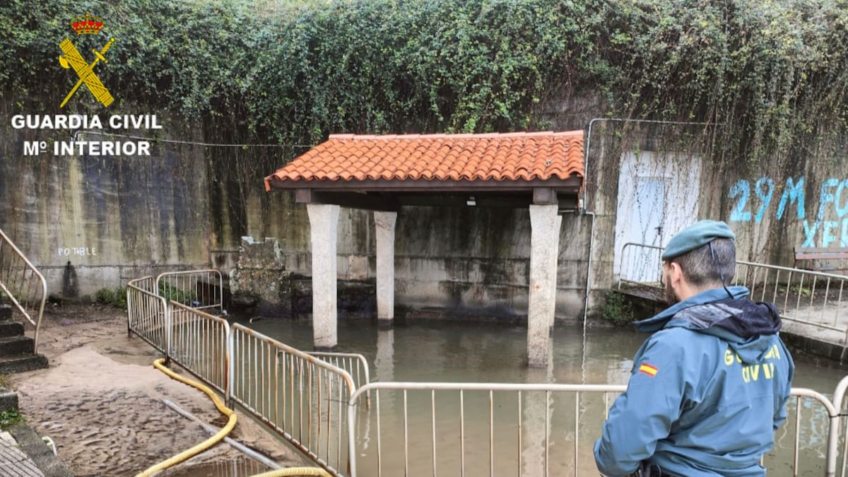 Denunciado un vertido en el lavadero de A Regueira en Cangas