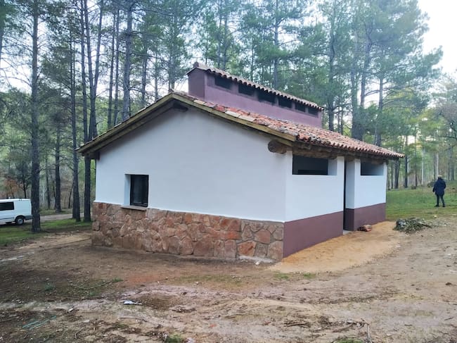 Área recreativa de Cueva Tomás en Albendea (Cuenca).