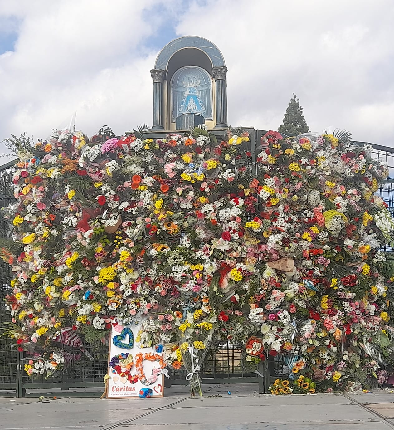 Ofrenda de flores Virgen de las Viñas Fiestas de Aranda 2023