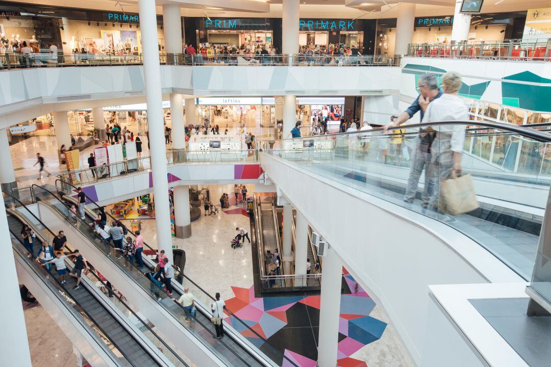 Interior del Centro Comercial Gran Vía de Alicante