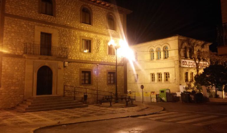 Alumbrado público en la PLaza del Santo Cristo