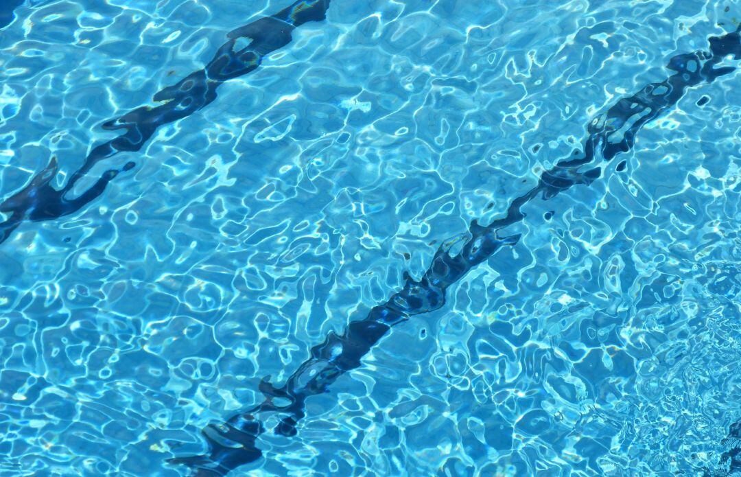 Imagen de archivo de una piscina 