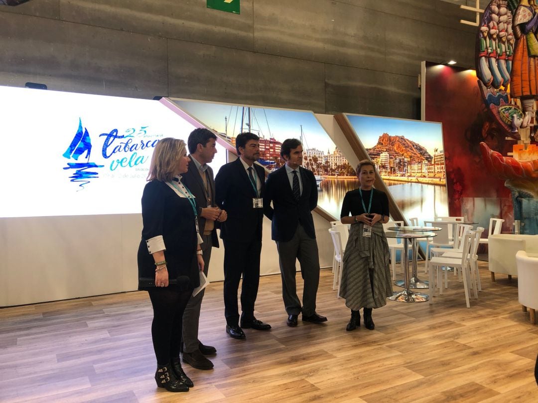 Luis Barcala, Carlos Mazón y Mari Carmen Sánchez en la presentación de la regata Tabarca Vela en el tercer día de Fitur