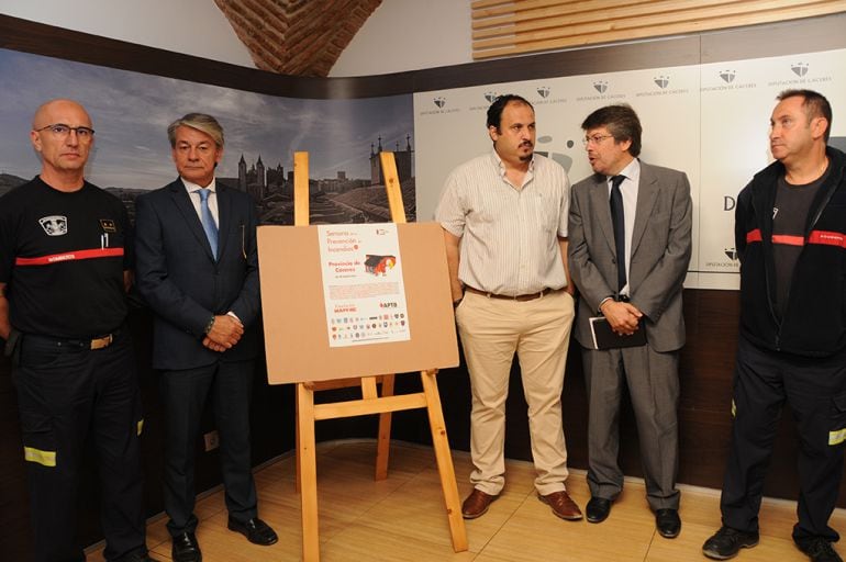 Presentación de la XI Semana de la Prevención de Incendios en Diputación de Cáceres