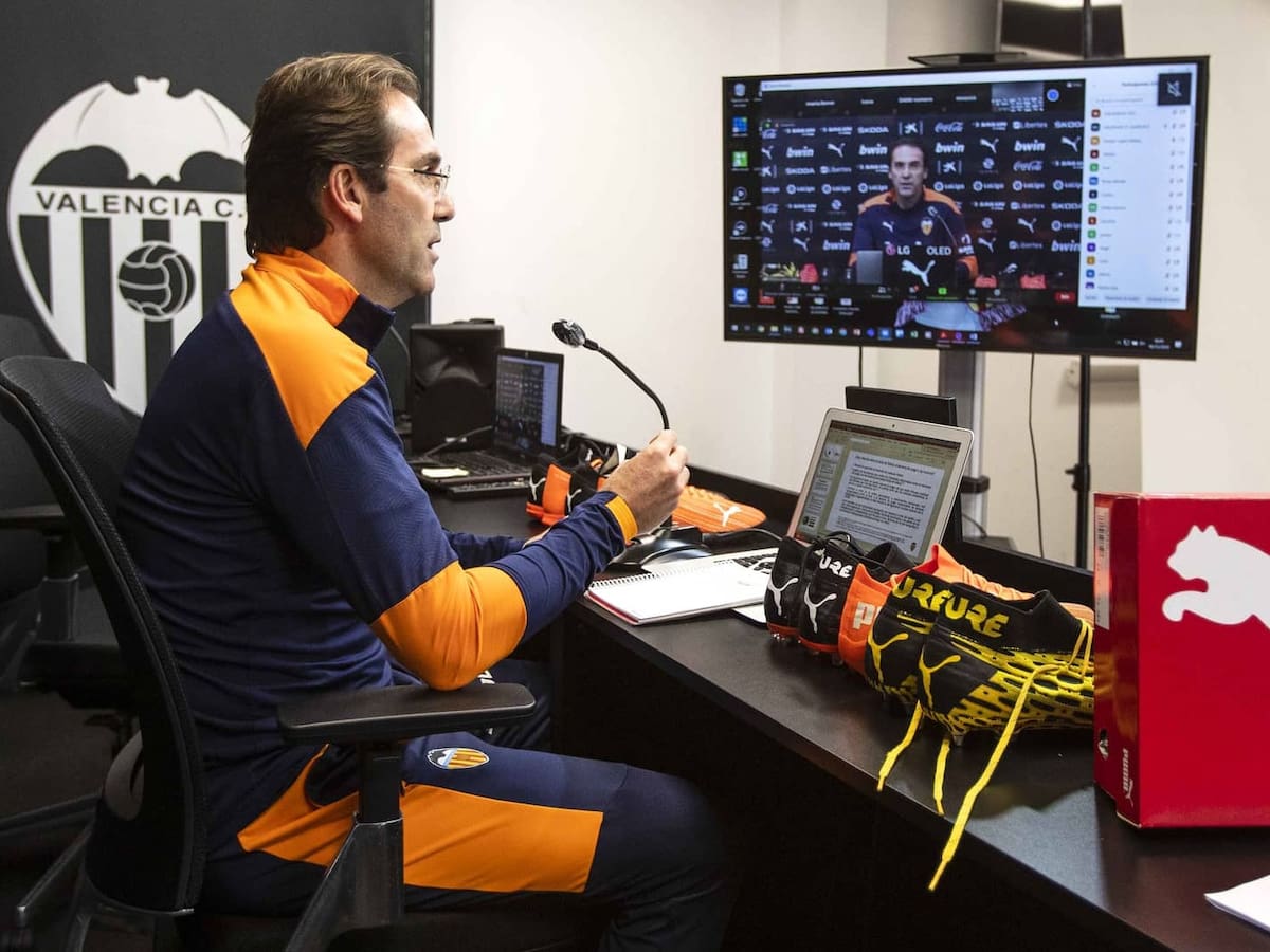 ¿Qué pasa aquí, doctor López Mateu?, ya son 15 jugadores que sufren lesiones esta temporada en el Valencia CF