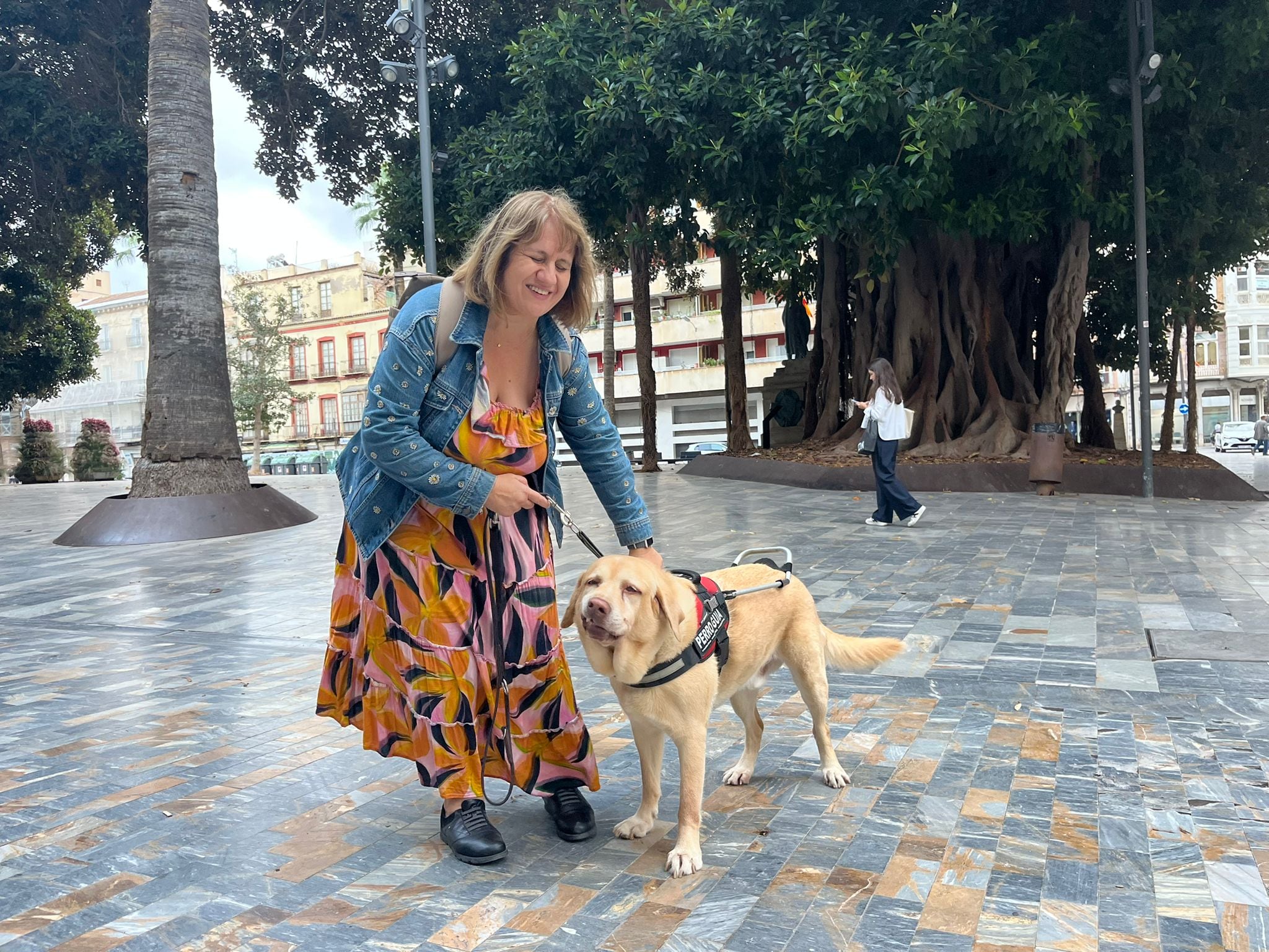 Rosadelia y Woko, su perro guía