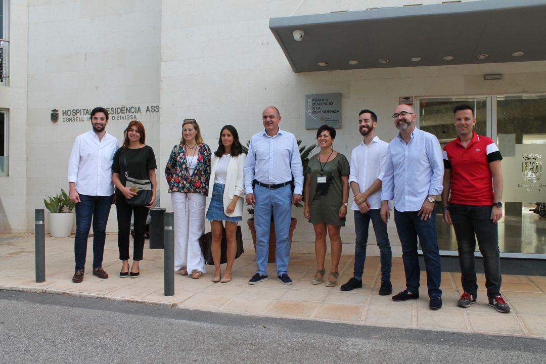 El nuevo equipo de gobierno ha visitado este sábado el centro