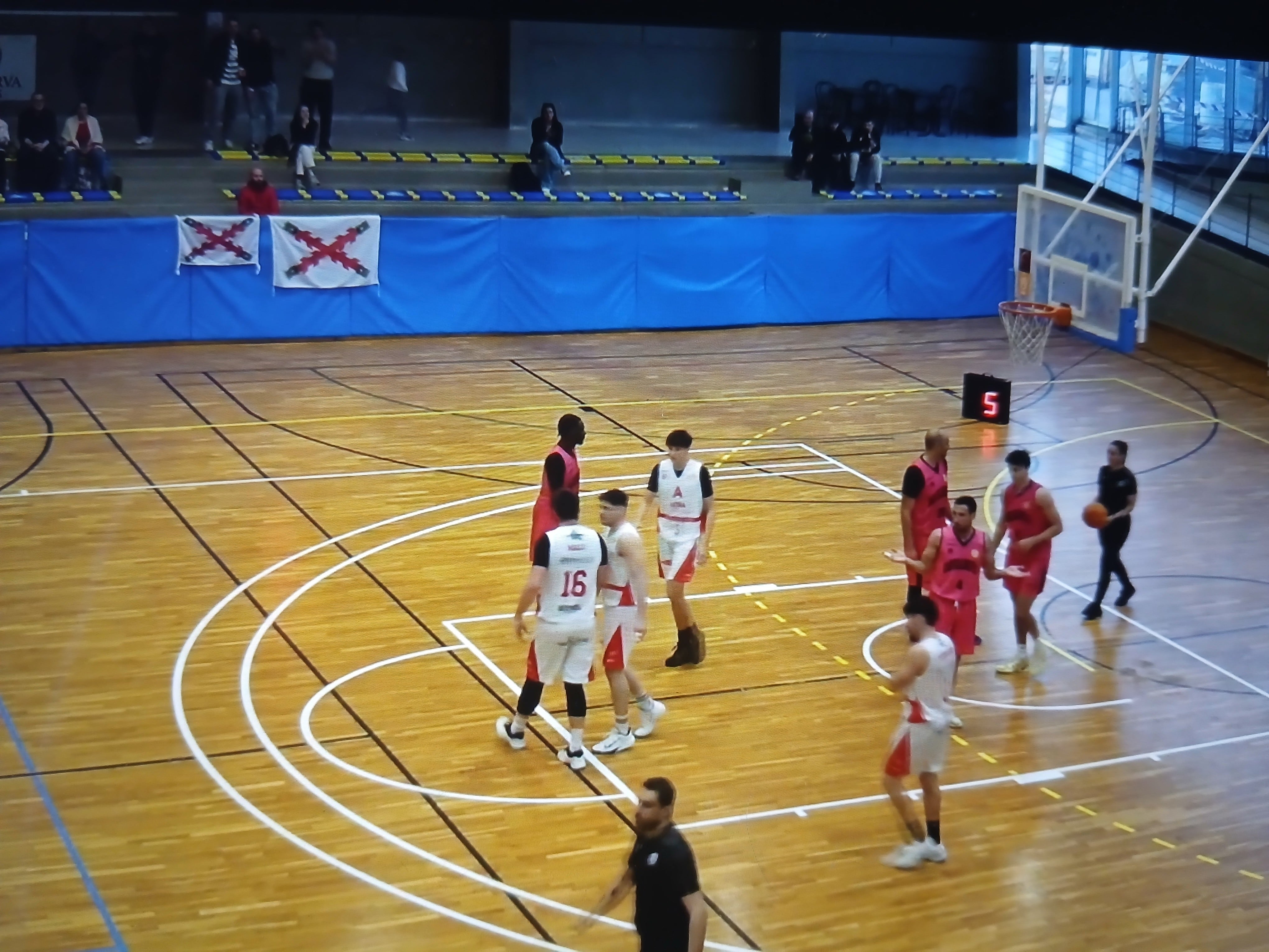 Imagen del partido entre Tibu-ron Castelldefels y Letra Corpórea Barbastro disputado este domingo 