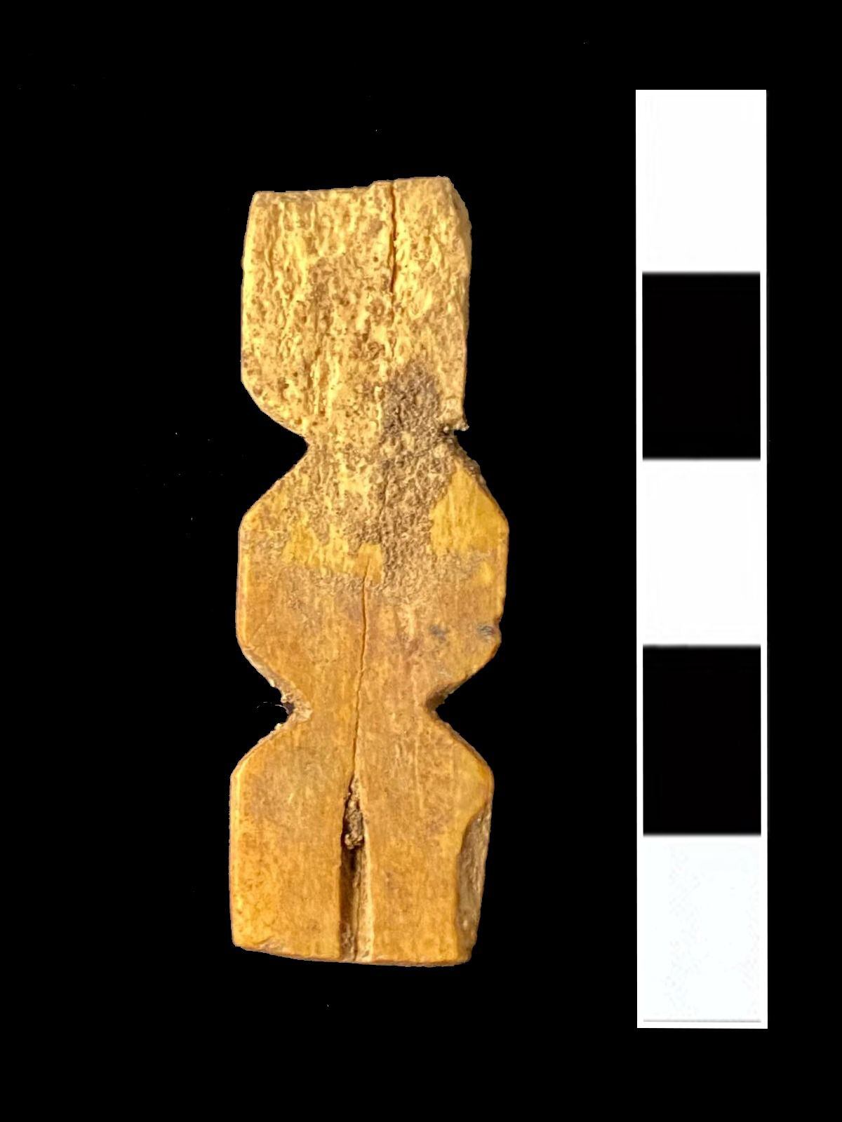 Ídolo encontrado en el Campo de Voluntariado de la Cueva del Nacimiento del río Cuadros de Bedmar