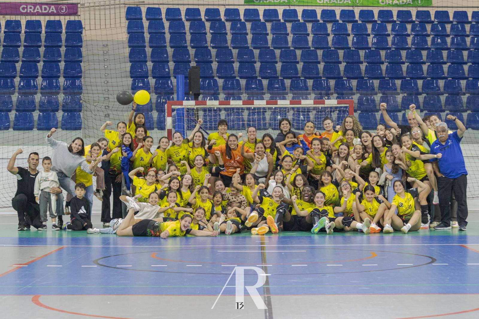 Jugadoras, técnicos y directivos del Lanzarote Puerto del Carmen.