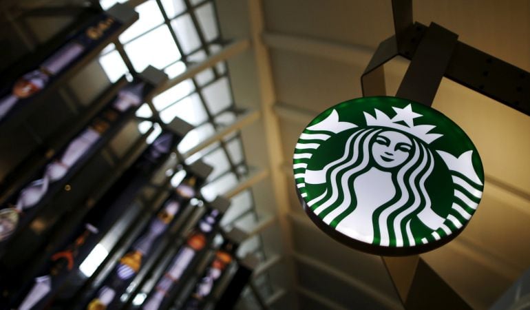 Starbucks y otras compañçias, obligadas a poner una etiqueta en sus productor alertando del riesgo de cáncer.