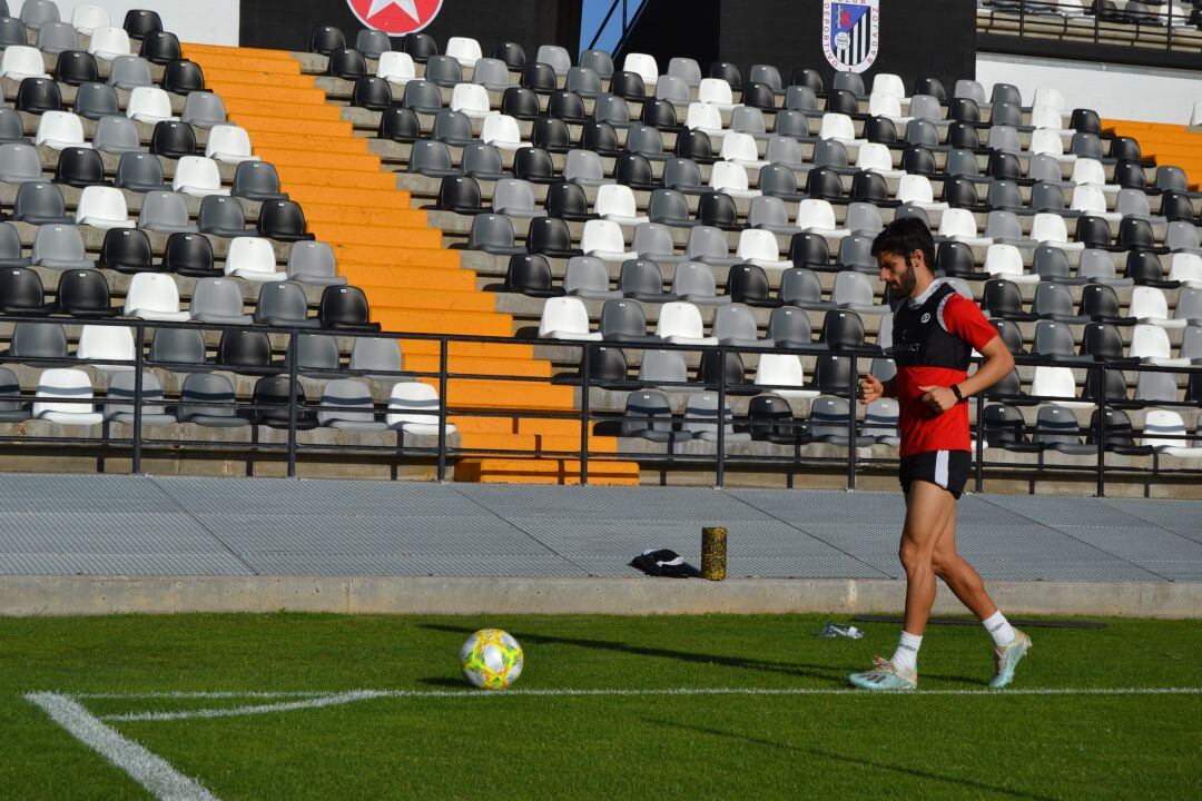 El Badajoz ya entrena de forma individual y el Extremadura en grupo