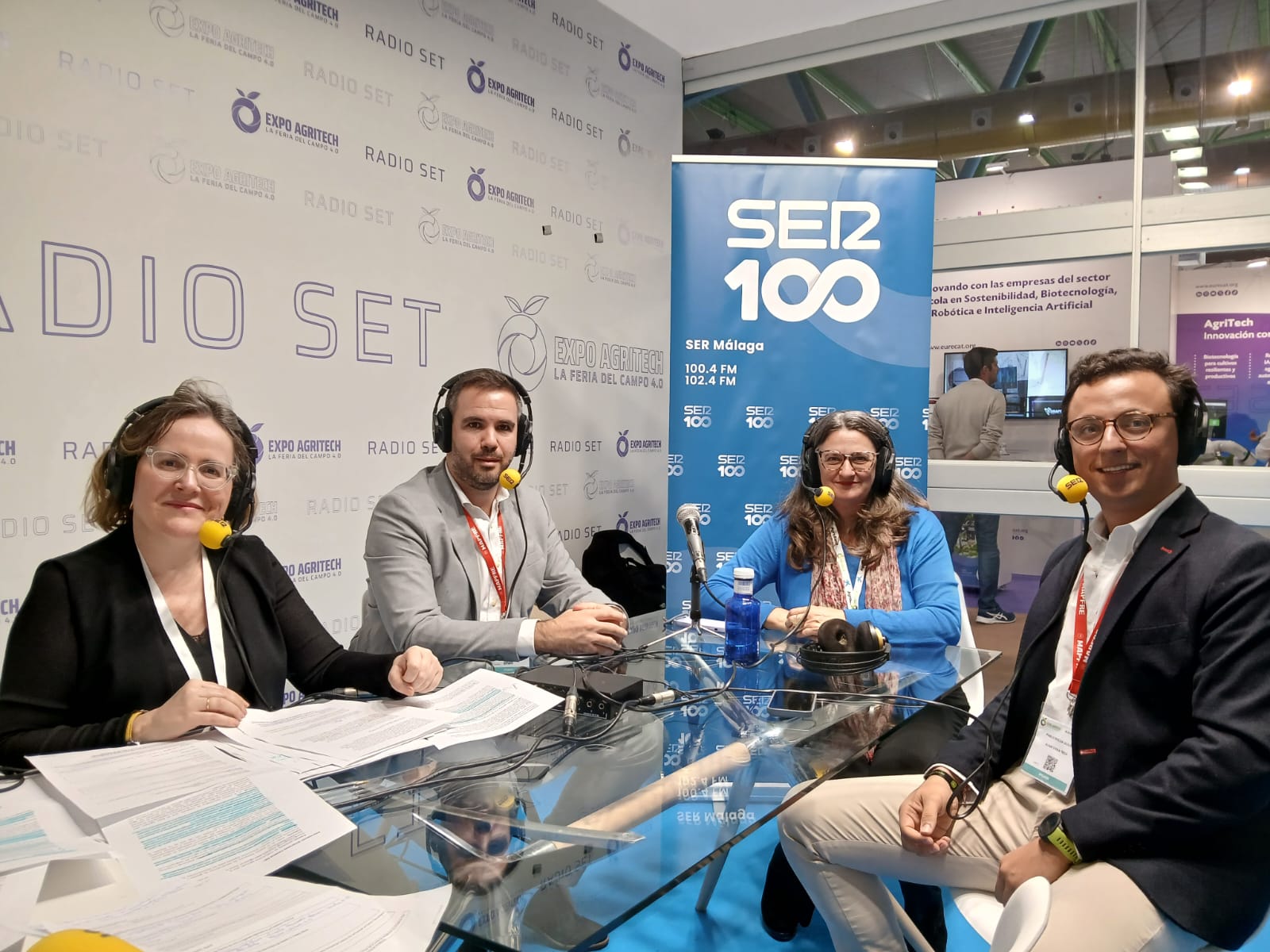 De izquierda a derecha: Esther Luque (SER), Pablo García (Biosabor), Manuela Hernández (presidenta de Acenta) y Pablo Bielsa (Director de Tecnologías de Agricultura de Precisión en Avanterra).