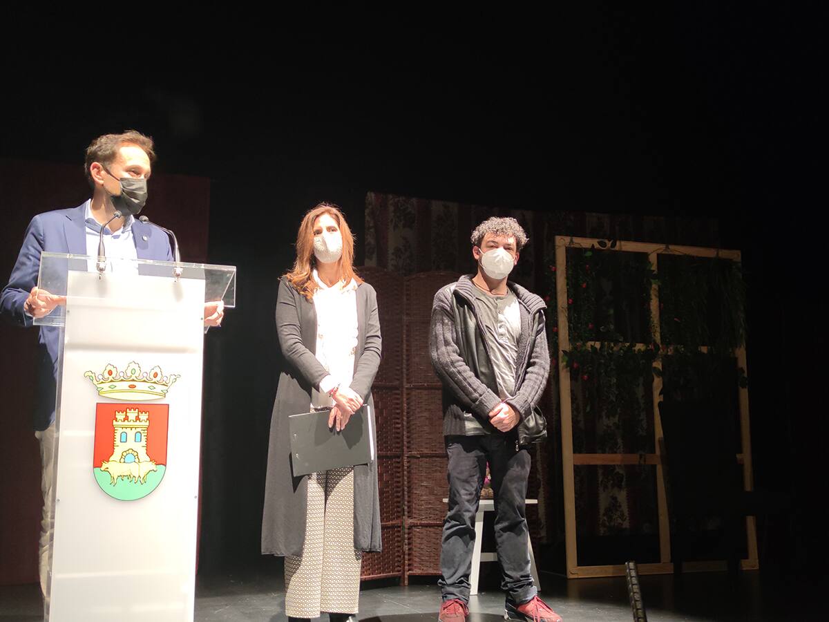 El equipo de Gobierno apoya acciones culturales para los más jóvenes como la IV Muestra de Teatro Escolar del IES Gabriel Alonso de Herrera