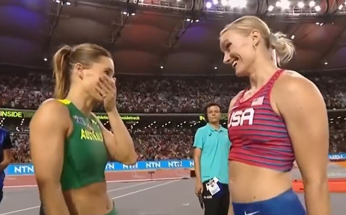 Katie Moon y Nina Kennedy deciden compartir el oro en la final de salto con pértiga en el Mundial de Atletismo de Budapest.