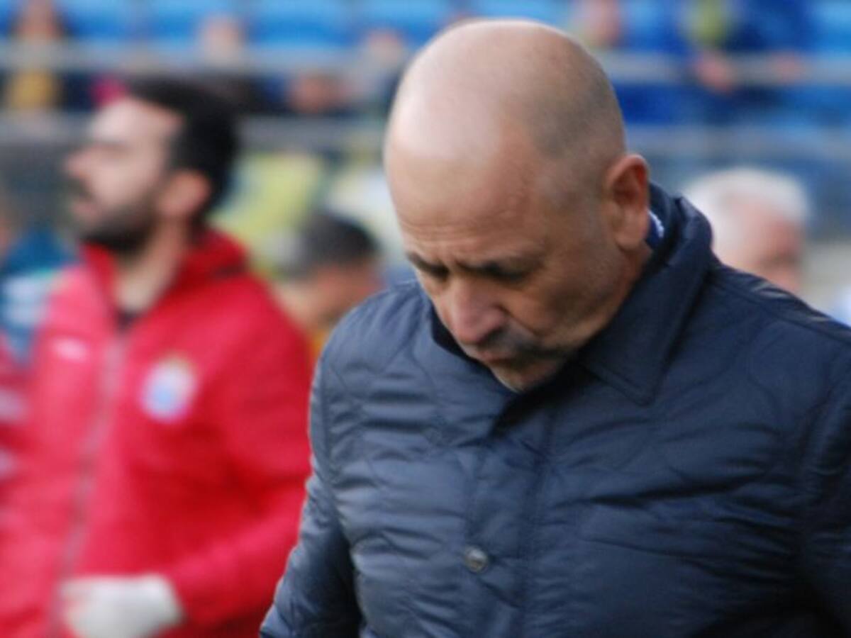 El Cádiz toca fondo