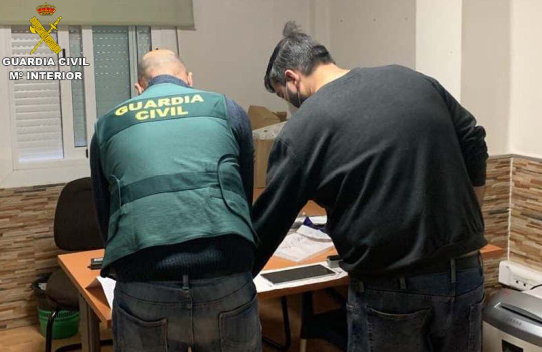 Detenidos tres integrantes de una red criminal dedicada a cometer estafas usando el método conocido como 'estafa al CEO'