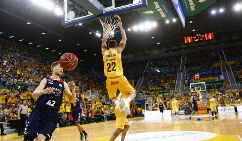 El conjunto de Aito García Reneses forzó el tercer partido de la serie de cuartos.