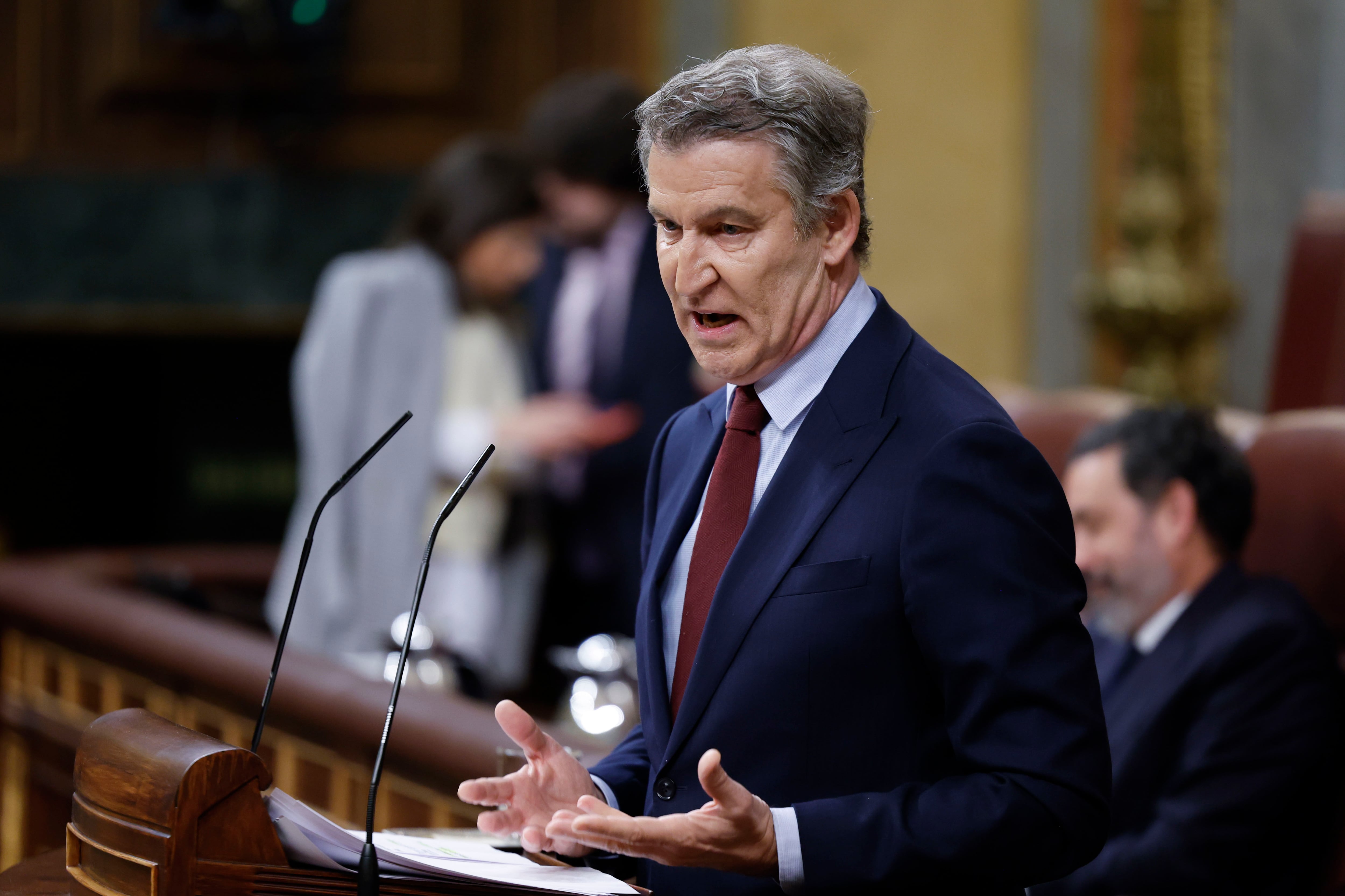 Feijóo proclama el "no a la guerra y no a Sánchez" y deja en el aire la postura del PP en la votación de las medidas anticrisis