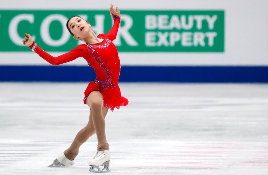 Elizabet Tursynbaeva durante su ejercicio.