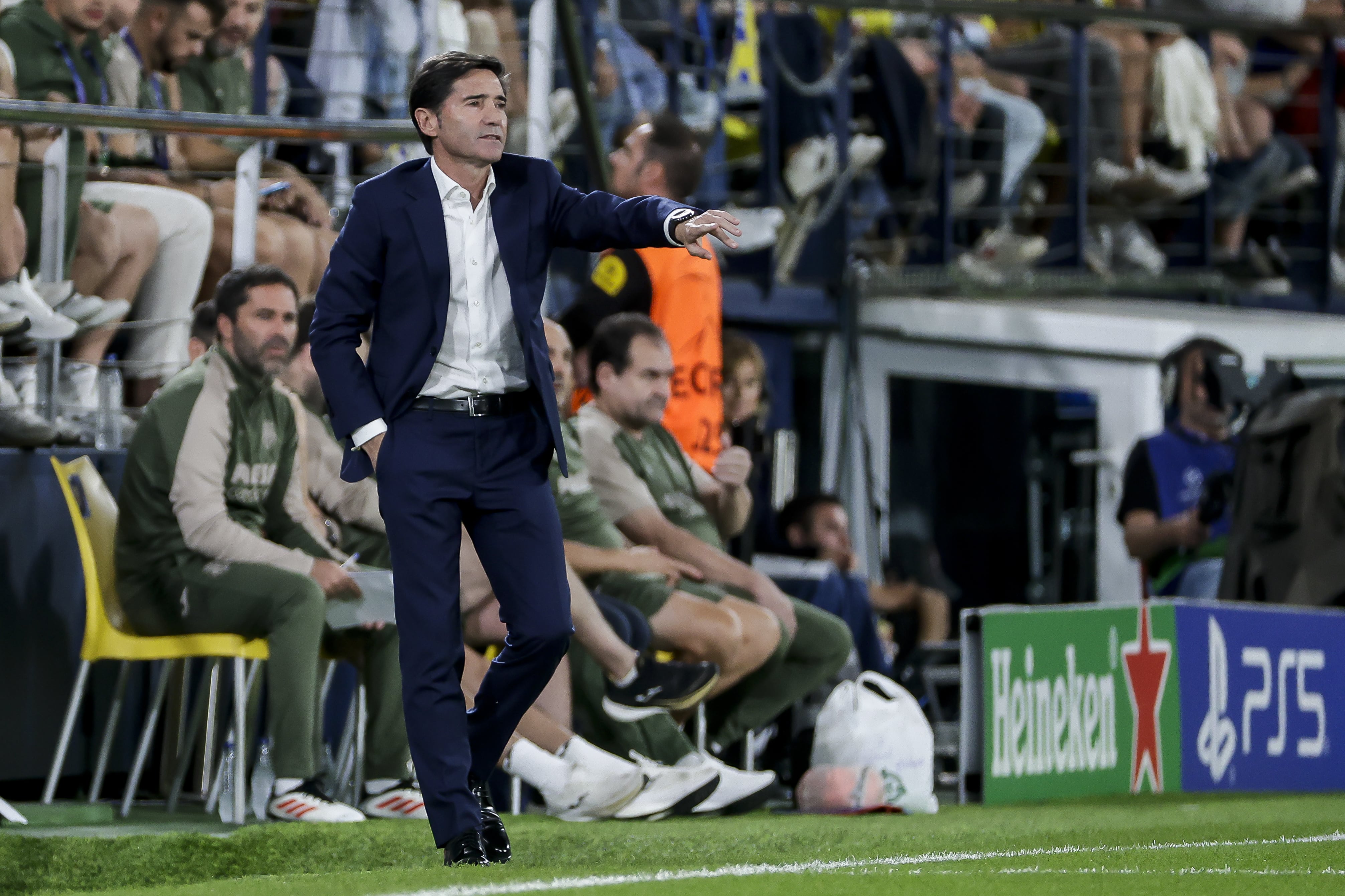 Head coach of Villarreal CF Marcelino Garcia Toral follows the Champions League match between Villarreal CF and Manchester City at La Ceramica stadium in Villarreal, Spain on October 21, 2025. (Photo by Jose Miguel Fernandez/Anadolu via Getty Images)
