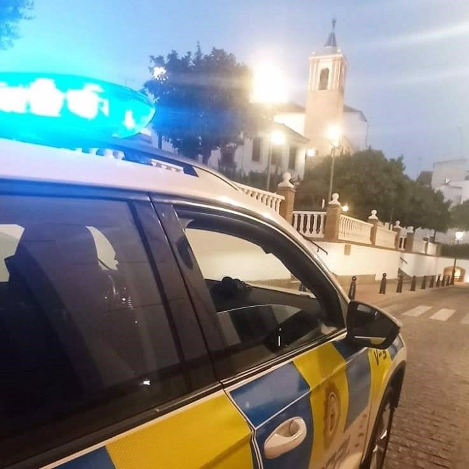 Patrullero de la Policía Local de El Viso del Alcor. - AYUNTAMIENTO EL VISO DEL ALCOR