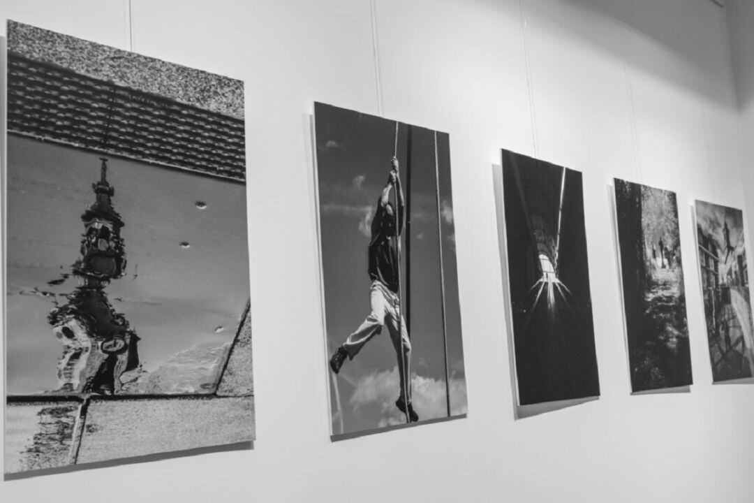 Detalle de la exposición 'Vitorianos' en la sede de La Fundación San Prudencio