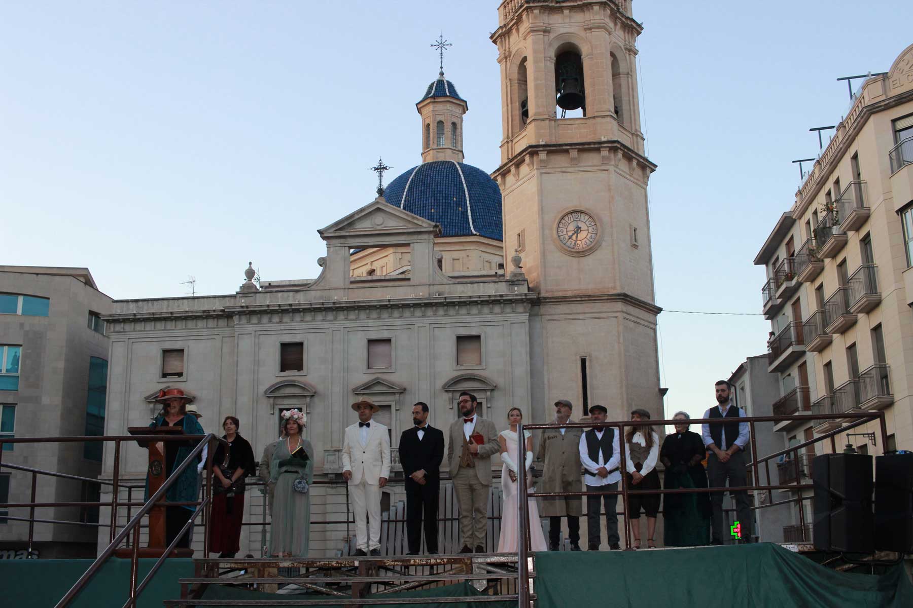 Un instante de la lectura del pregón a cargo de la actriz Pilar Almería