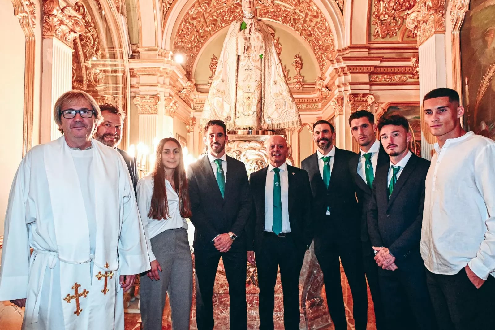 El Elche CF le ha pedido salud para esta temporada a la Virgen de la Asunción