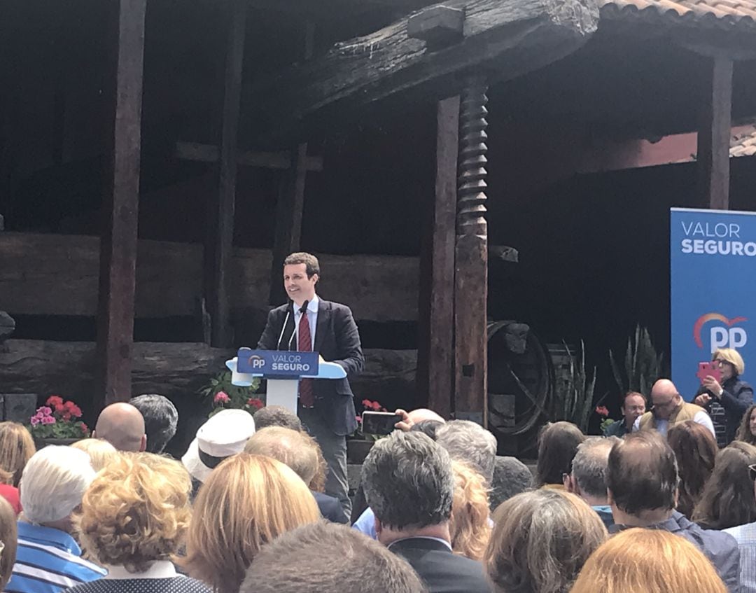 Pablo Casado en su visita a El Sauzal (Tenerife)