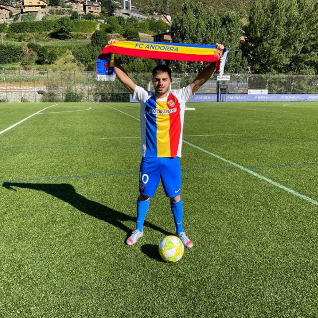 Martí Vilà, el nou fitxatge tricolor, durant la presentació aquest dilluns.