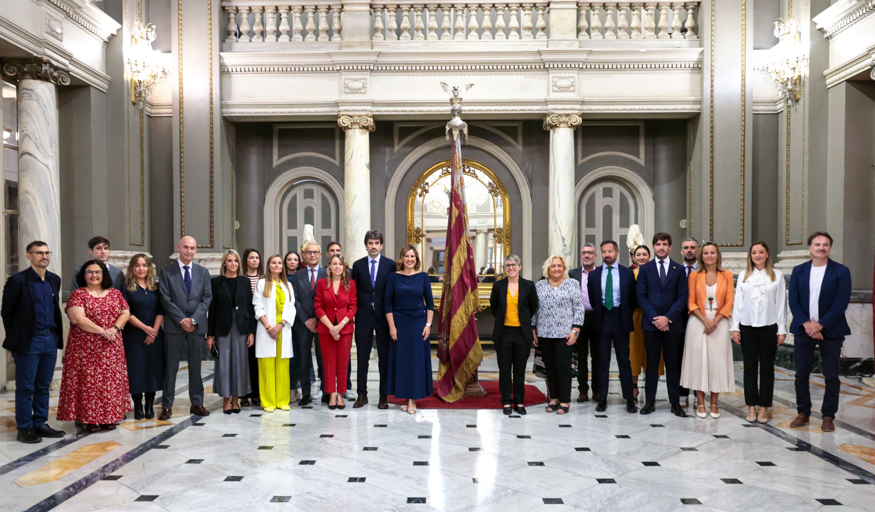 Acto de traslado de la Real Senyera desde el Museo Histórico Municipal hasta el Salón de Cristal del Ayuntamiento de València