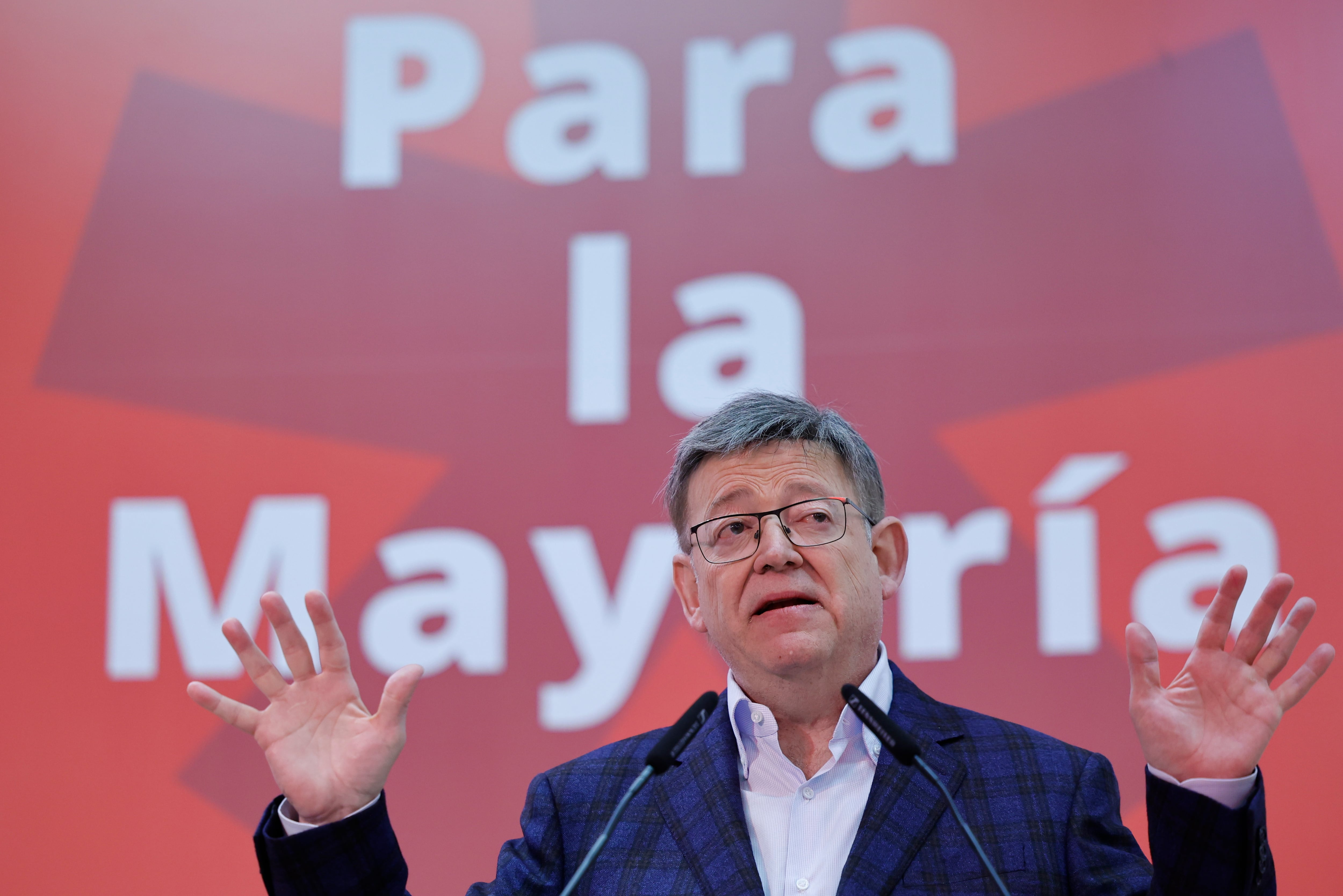 VALENCIA, 11/03/2023.- El president de la Generalitat y secretario general del PSPV-PSOE, Ximo Puig interviene en el comité nacional del partido este sábado en Valencia tras anunciar que encabezará la lista de los socialistas valencianos para las elecciones autonómicas del 28 de mayo por la circunscripción de Valencia. EFE/ Biel Aliño
