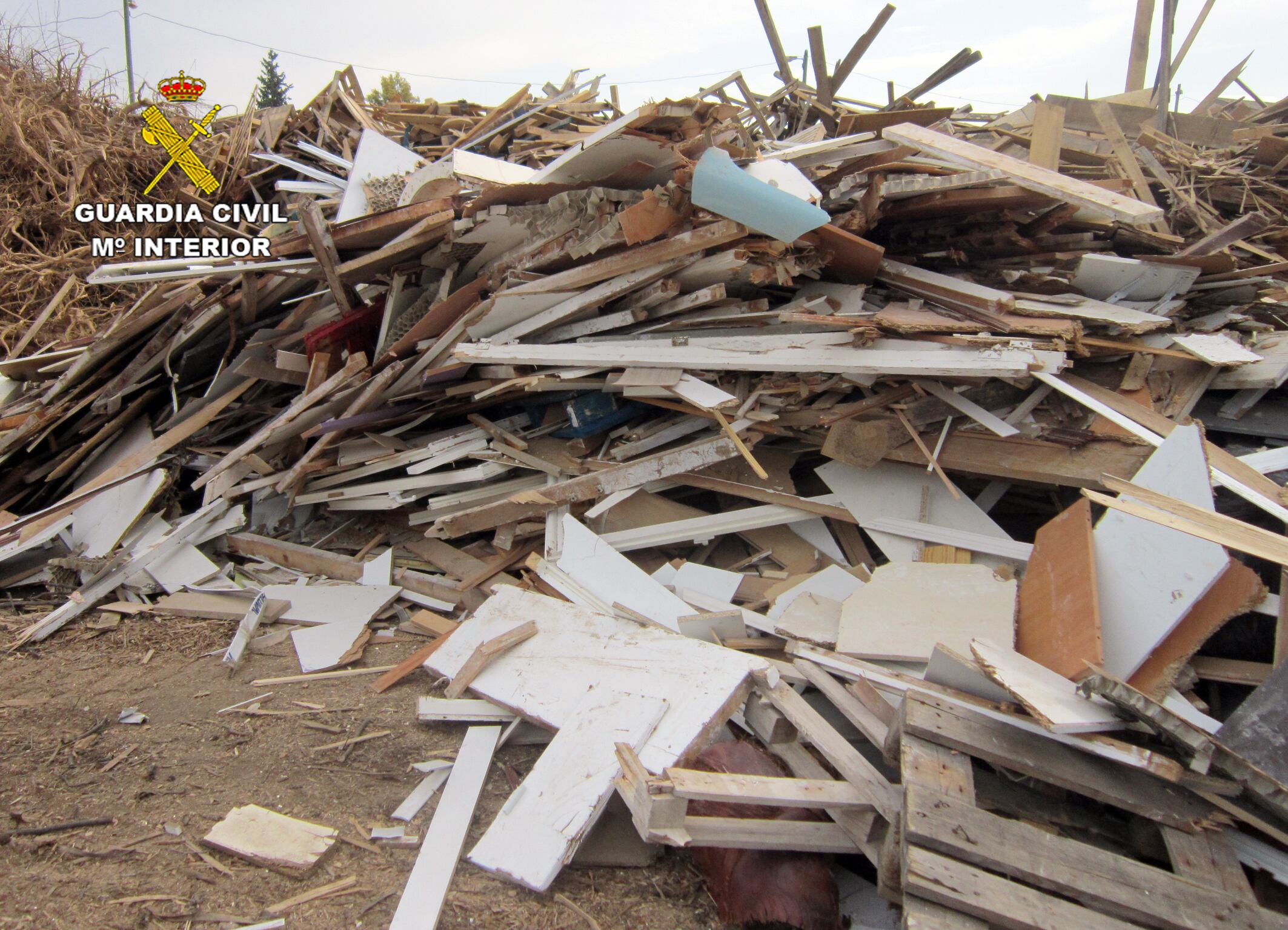 Investigan supuestas prácticas irregulares en la gestión de residuos de madera en Alcantarilla (Murcia)