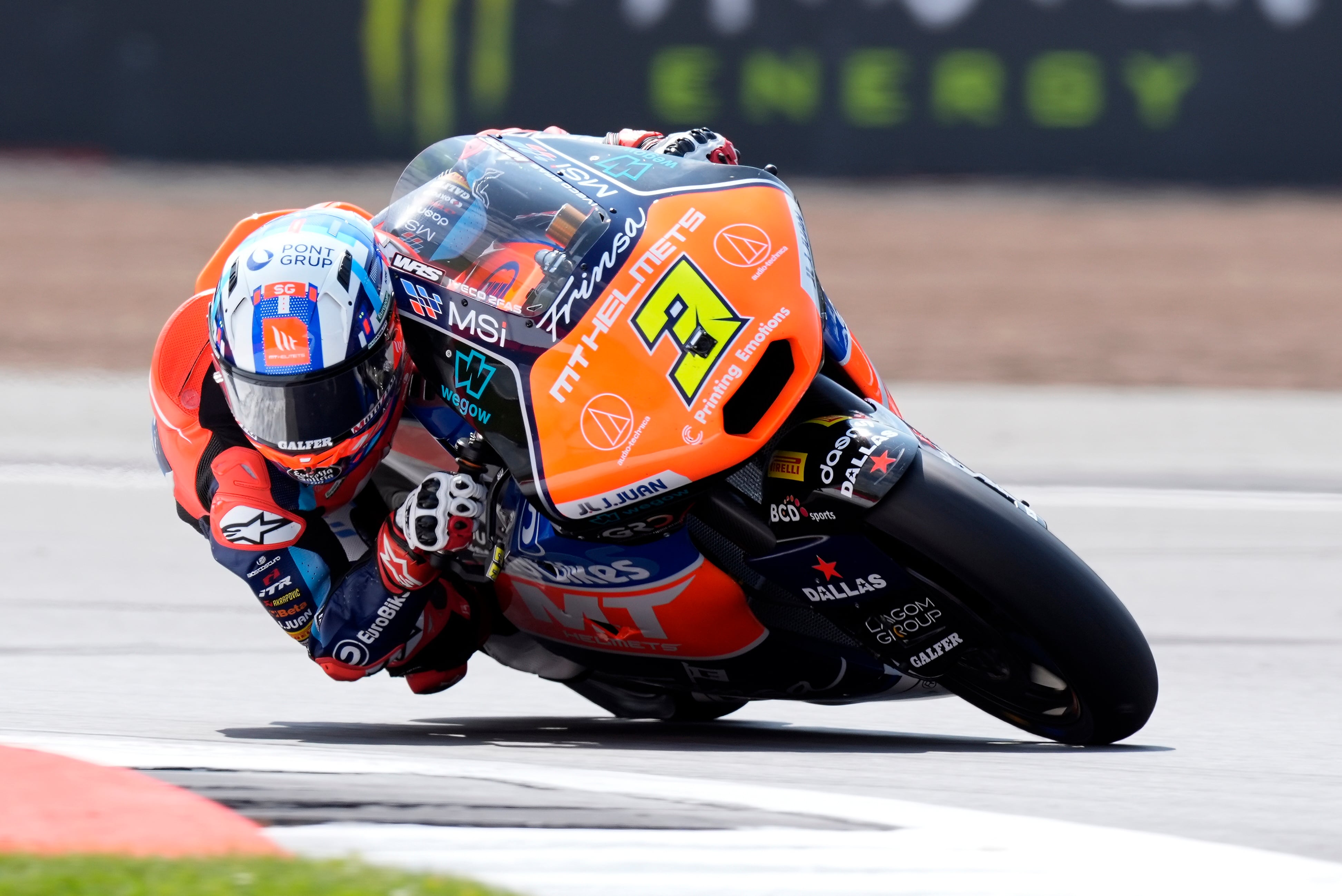 Silverstone (United Kingdom), 02/08/2024.- Spain&#039;s Sergio Garcia of MT Helmets - MSI Boscoscuro during the Moto2 Practice session at the Motorcycling Grand Prix of Great Britain at the Silverstone race track, Britain, 2nd August 2024. (Motociclismo, Ciclismo, Gran Bretaña, España, Reino Unido) EFE/EPA/TIM KEETON
