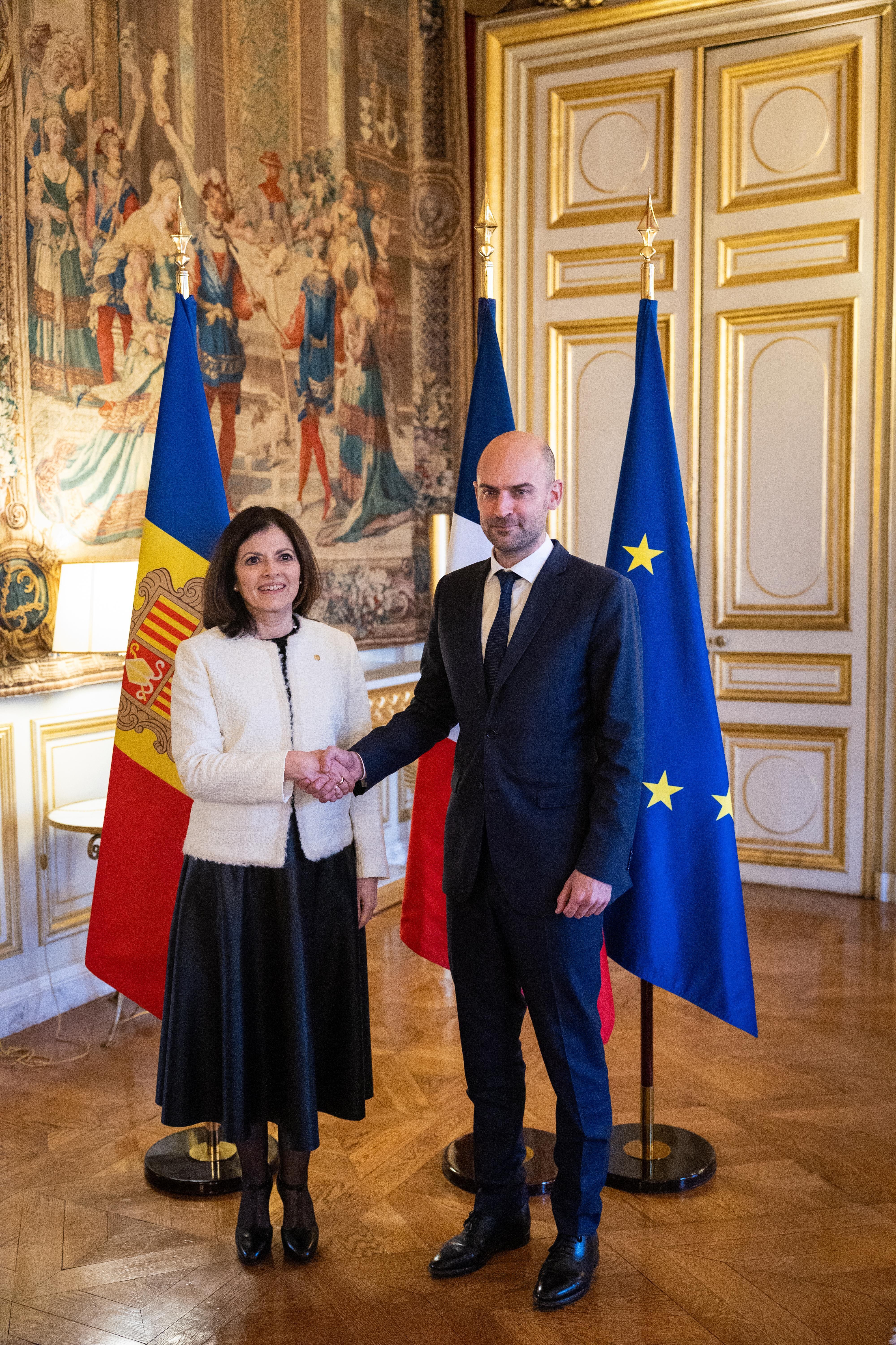 La ministra d'Afers Exteriors, Imma Tor, i el seu homòleg gal, Jean-Noël Barrot, valoren molt positivament el desplegament de  l'Acord de viabilitat hivernal