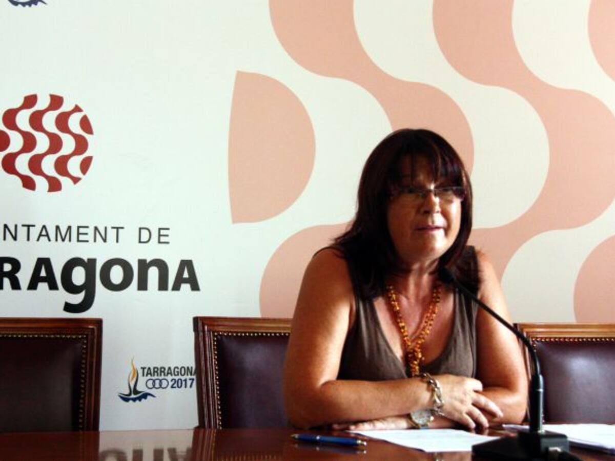 Carme Crespo plega