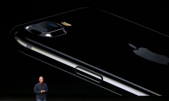 El iPhone 7 Jet Black durante la presentación de Apple.