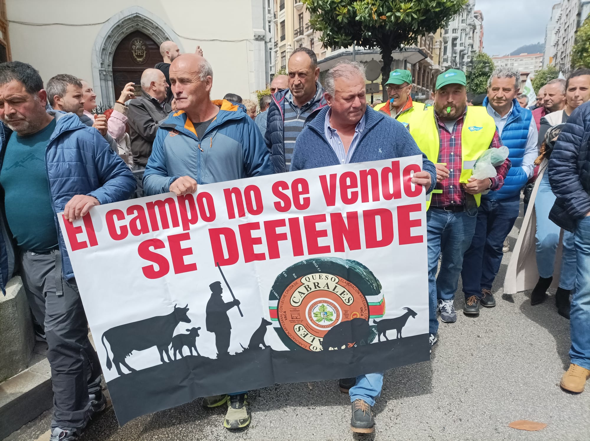 Ganaderos en manifestación/tractorada en Oviedo