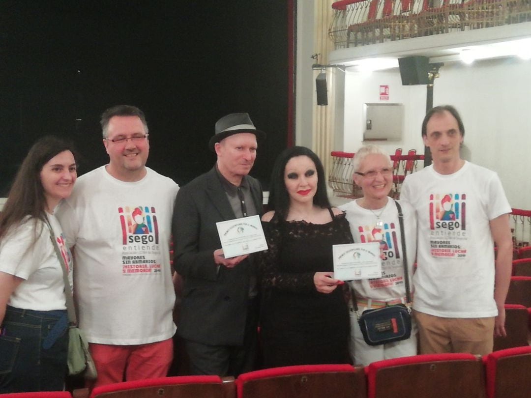 Segoentiende hizo entrega al grupo Fangoria del premio &quot;Segoentiende por el mundo&quot;