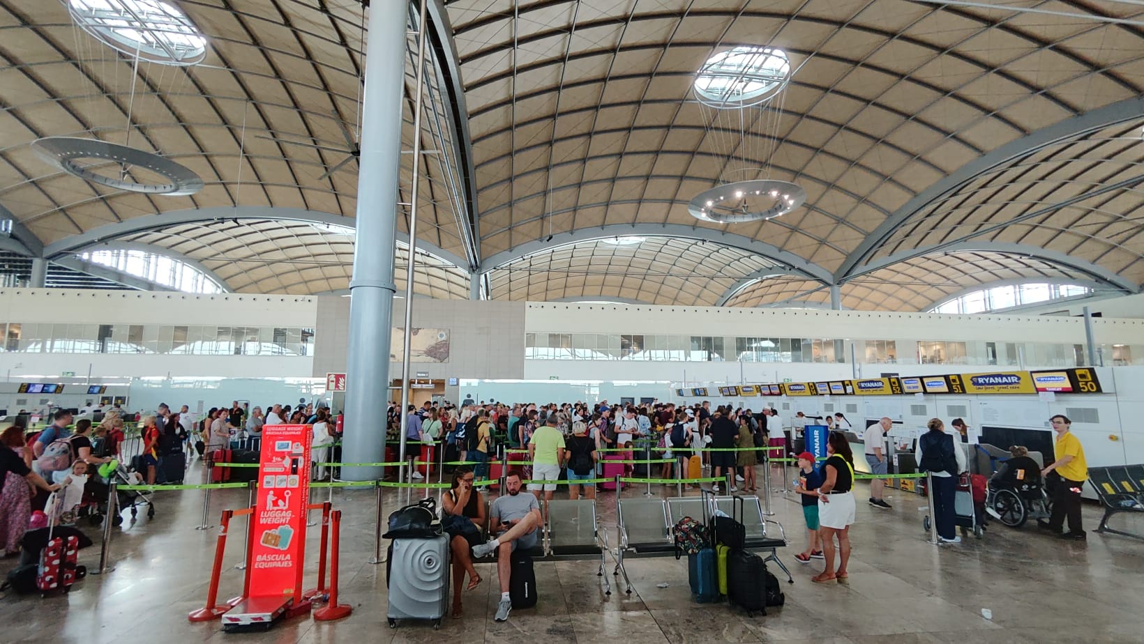 Aeropuerto Alicante-Elche Miguel Hernández tras el falla en el sistema informático de Microsoft