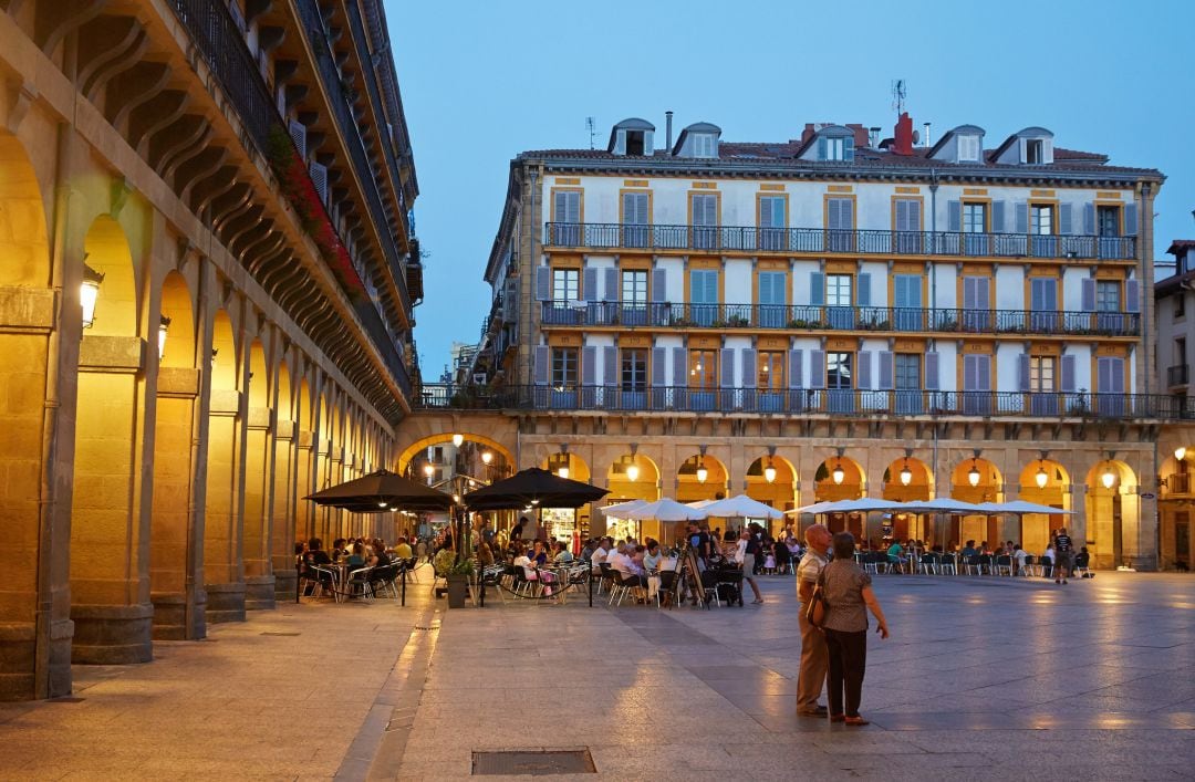 Vista de la plaza de la Constitución, en la Parte Vieja de San Sebastián. 