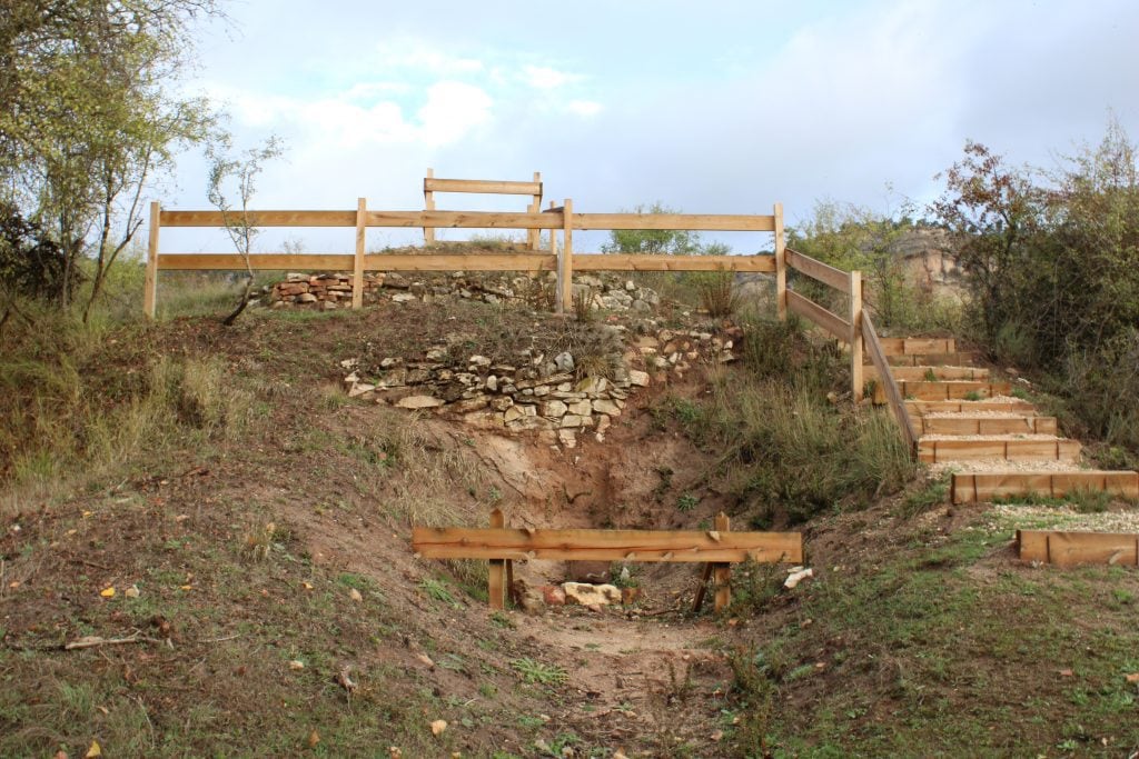 Peguera restaurada en Uña.