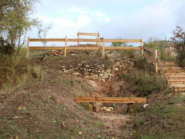 Peguera restaurada en Uña.