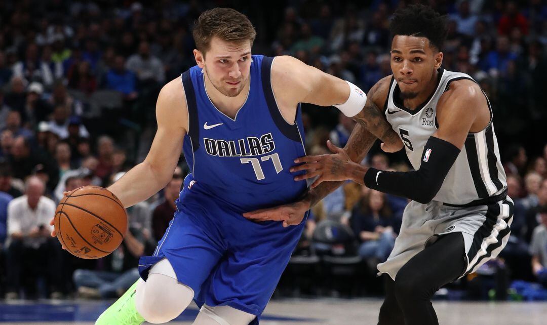 Luka Doncic, durante el partido entre Mavericks y Spurs