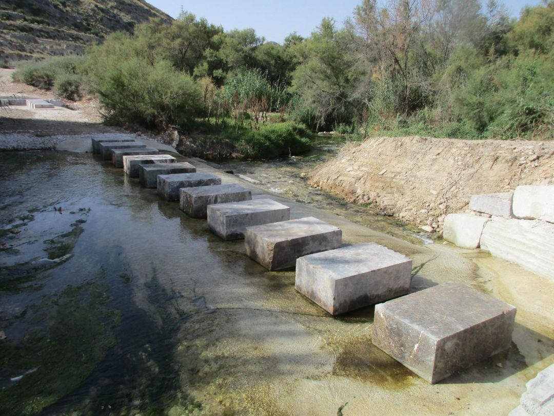 Paso recuperado en el río Vinalopó a la altura de Elda