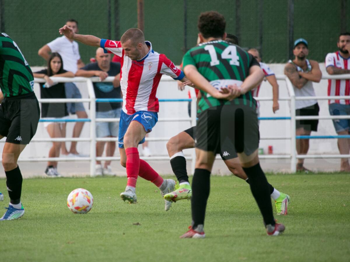 El extremo César García deja de ser jugador del Algeciras