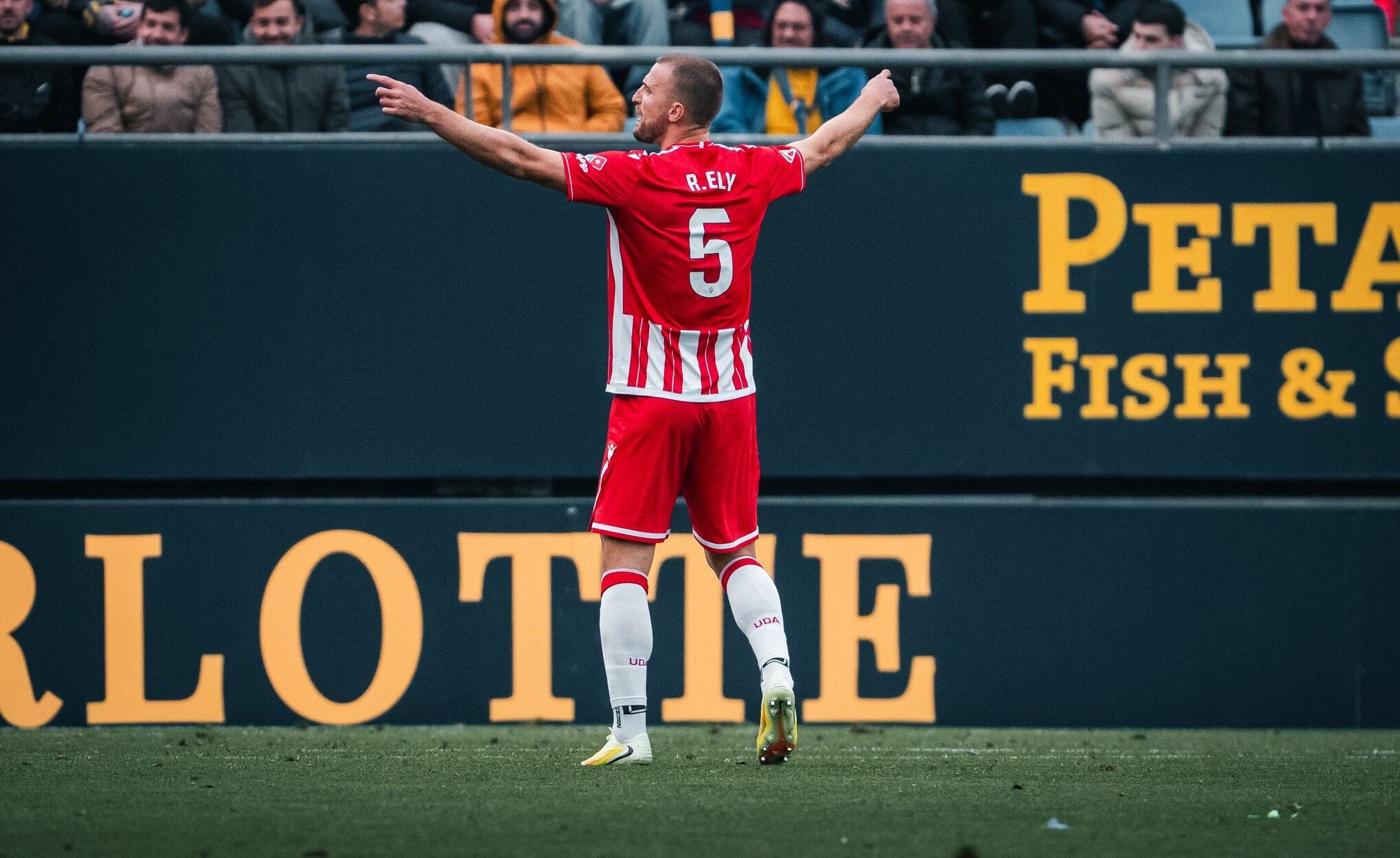 Rodrigo Ely, un profesional enorme en todos los sentidos.