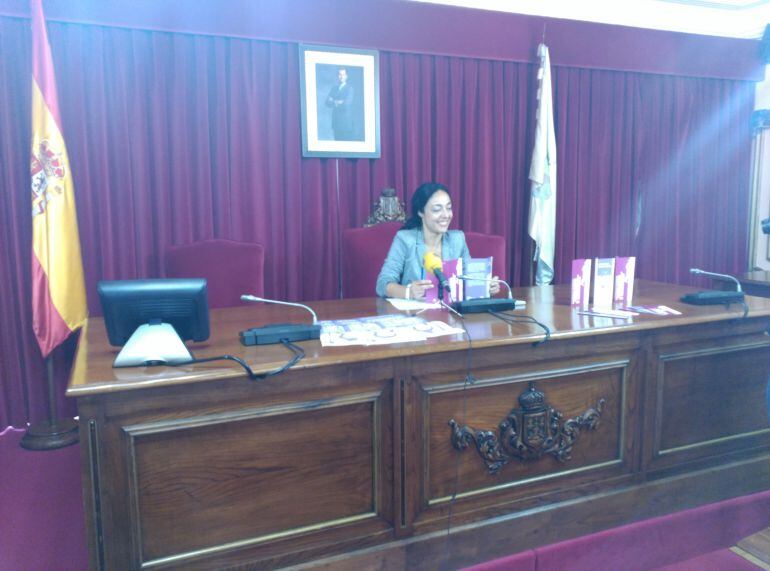 La concelleira presentó el certamen de Diseño Gráfico y Fotografía celebrado en A casa da muller