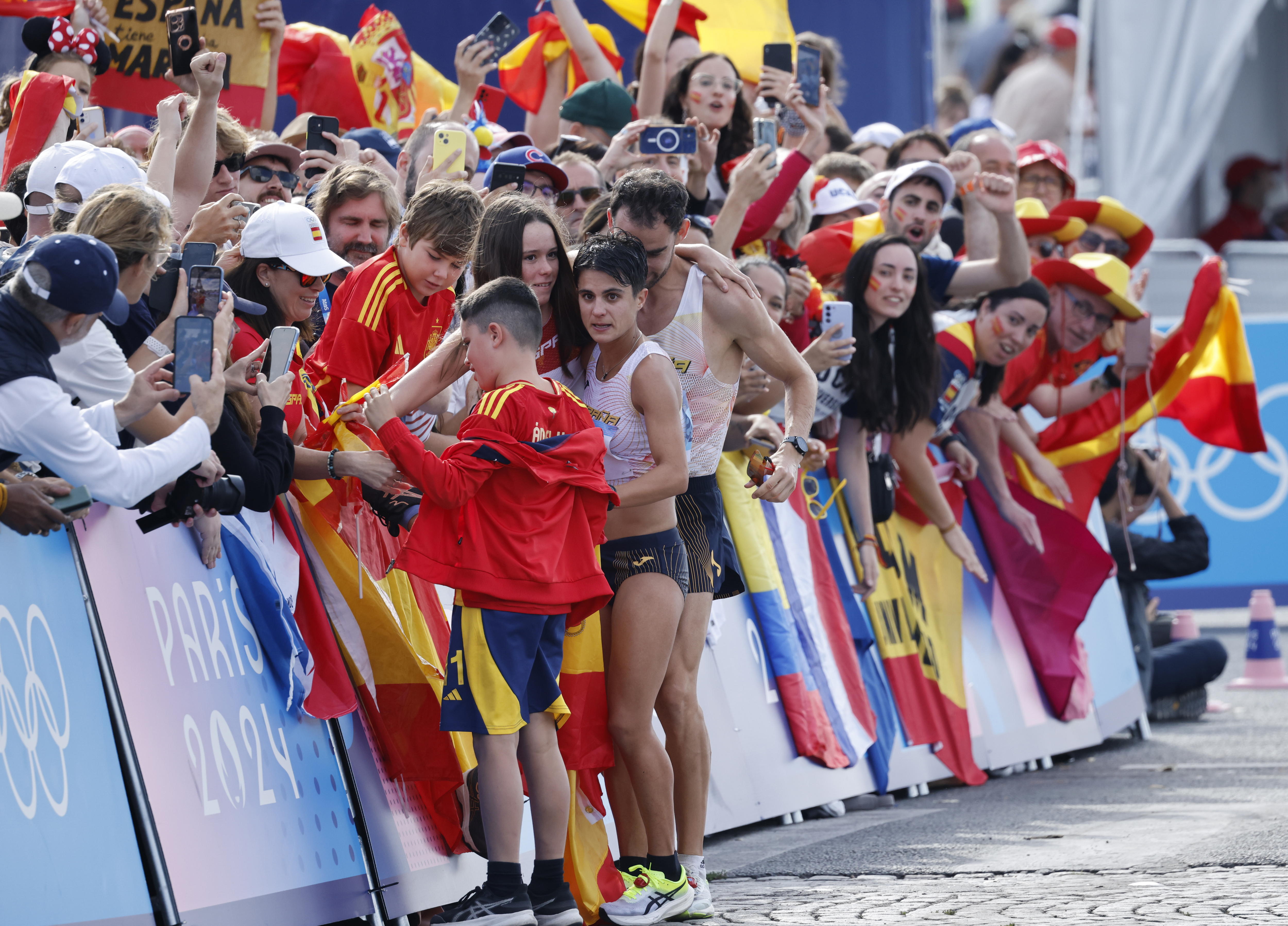 Celebración histórica en 'Carrusel': "No es un triunfo ni de Álvaro ni de María, es un triunfo de la marcha española"